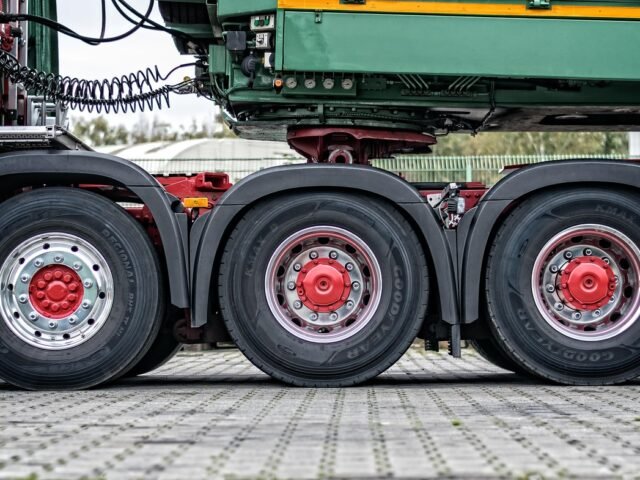 What Percentage Do Texas Truck Accident Lawyers Take From Settlements?