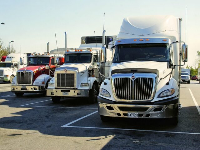 Can You Sue A Texas Trucking Company After An Accident? Proving Negligence